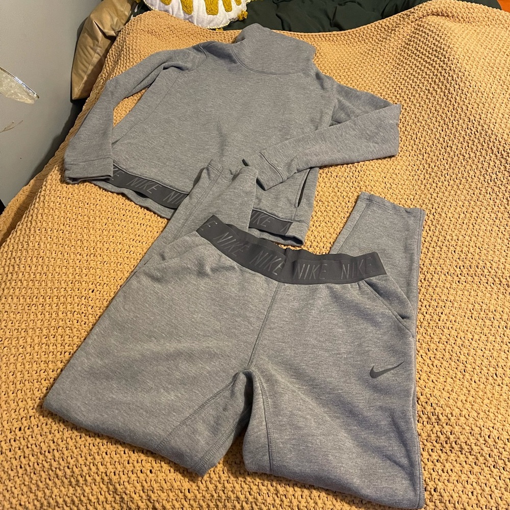 Nike Sweatsuit
